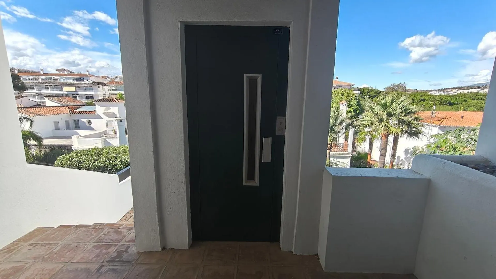 Luxury Duplex Sea Views La Cala Beach 라칼라데미야스 아파트