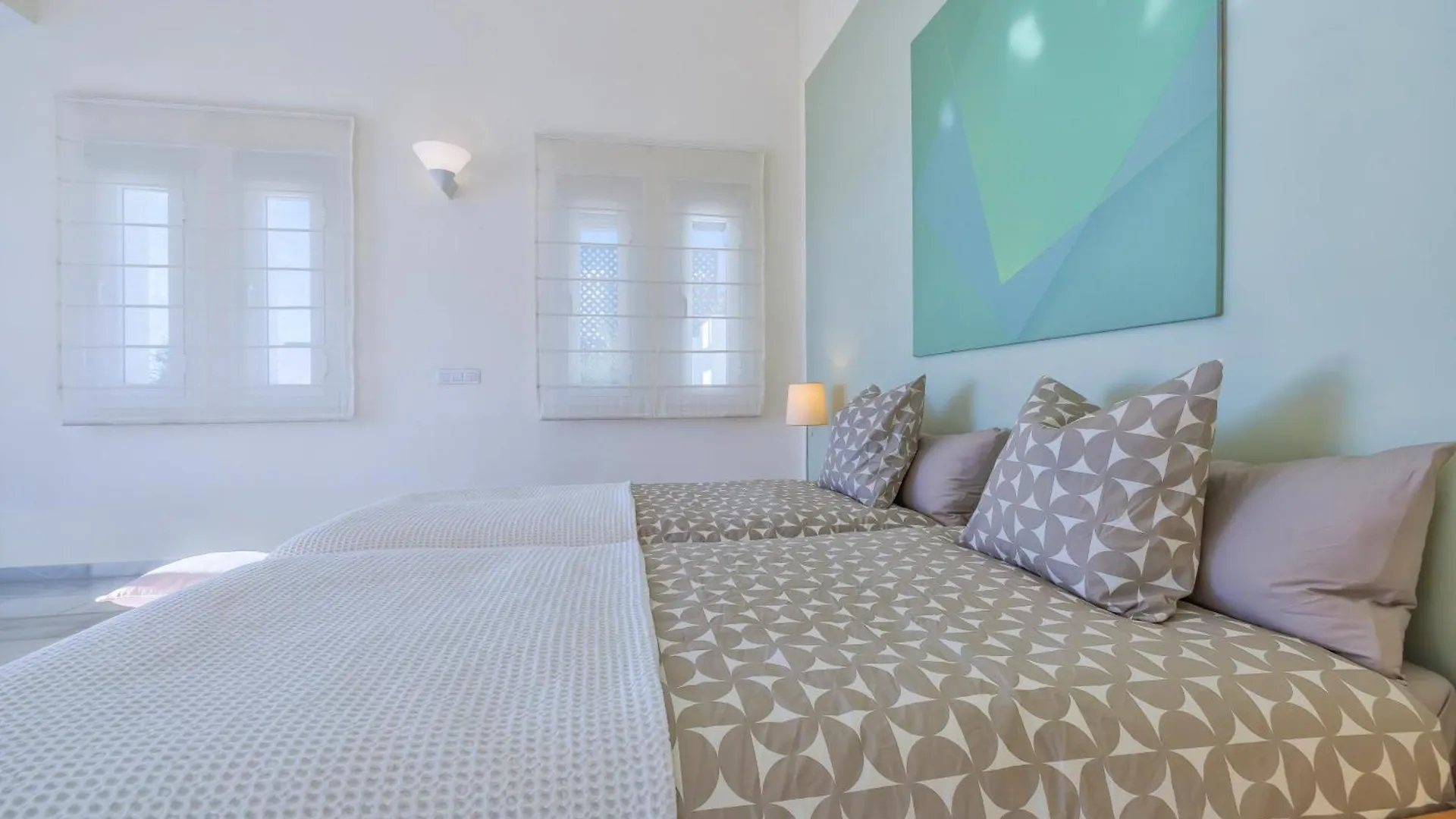 Luxury Duplex Sea Views La Cala Beach 라칼라데미야스 아파트